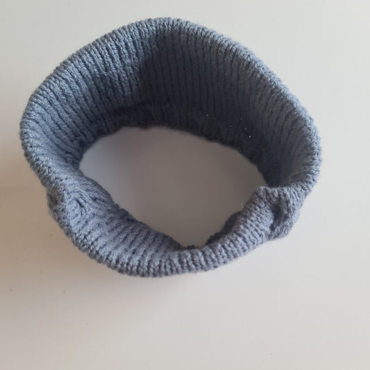 Handstickat pannband