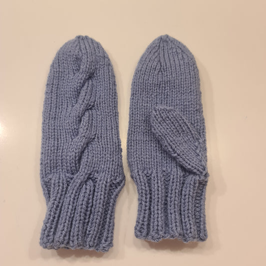 Handstickade tumvantar